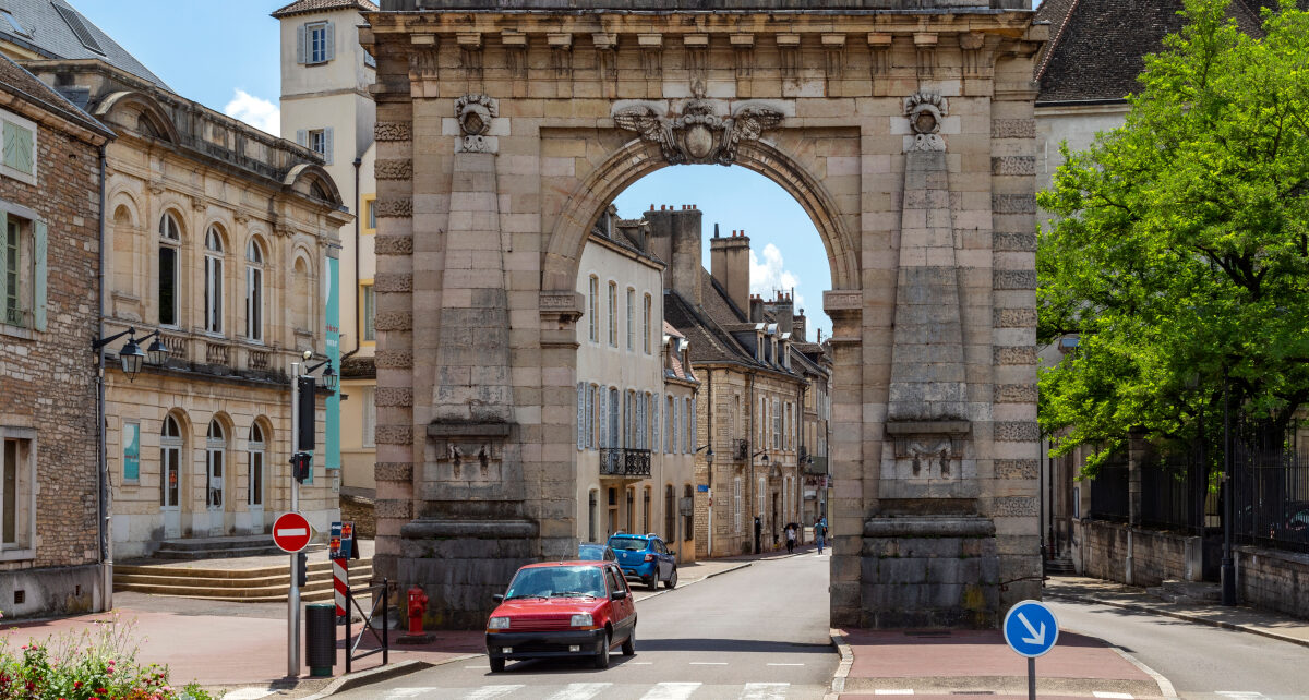 location voiture Nîmes