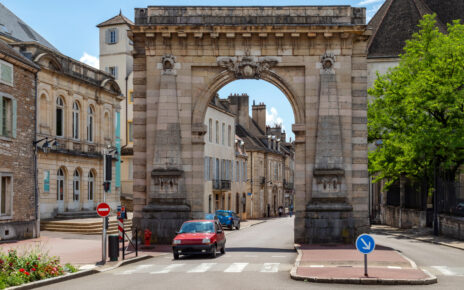 location voiture Nîmes