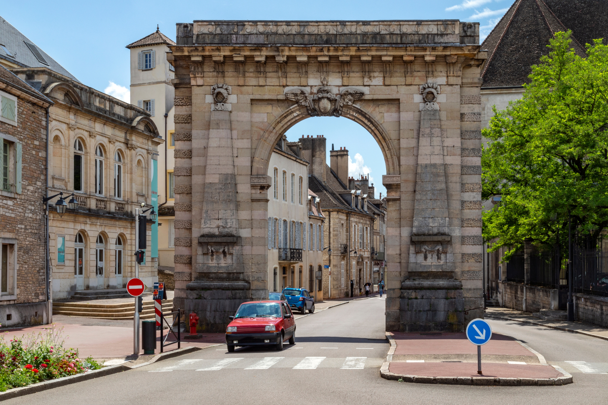 location voiture Nîmes