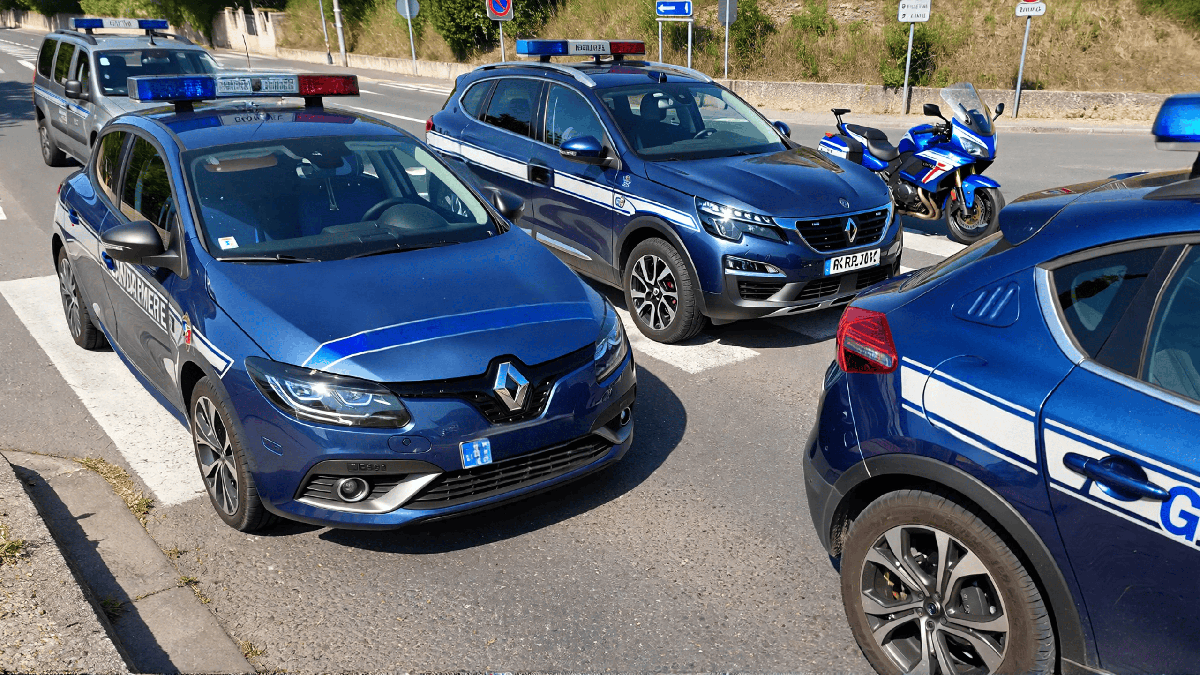 véhicules de la gendarmerie nationale