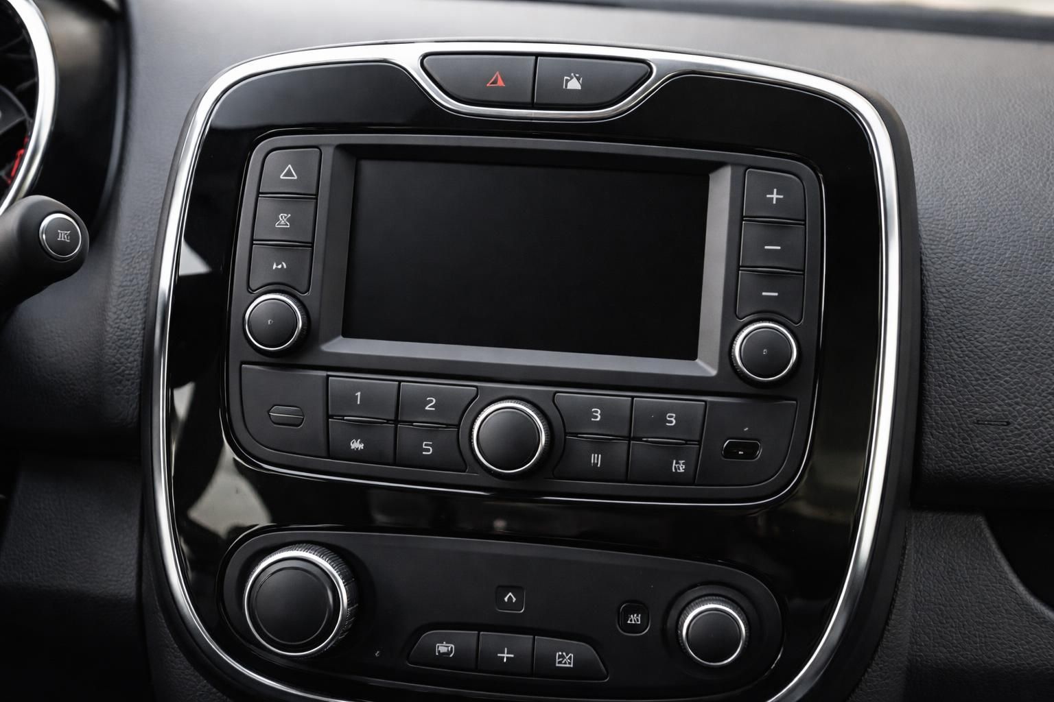 découvrez tout ce que vous devez savoir sur le code autoradio de la clio 4 : comment le récupérer, l'entrer et résoudre les problèmes courants pour profiter pleinement de votre système audio.